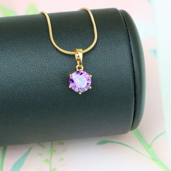 "Radiant Purple Round Pendant with Gold Plating for Elegant Style, XPPT1672 - Picture 3 of 13